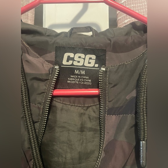 Wind breaker Jacket - Picture 2 of 3